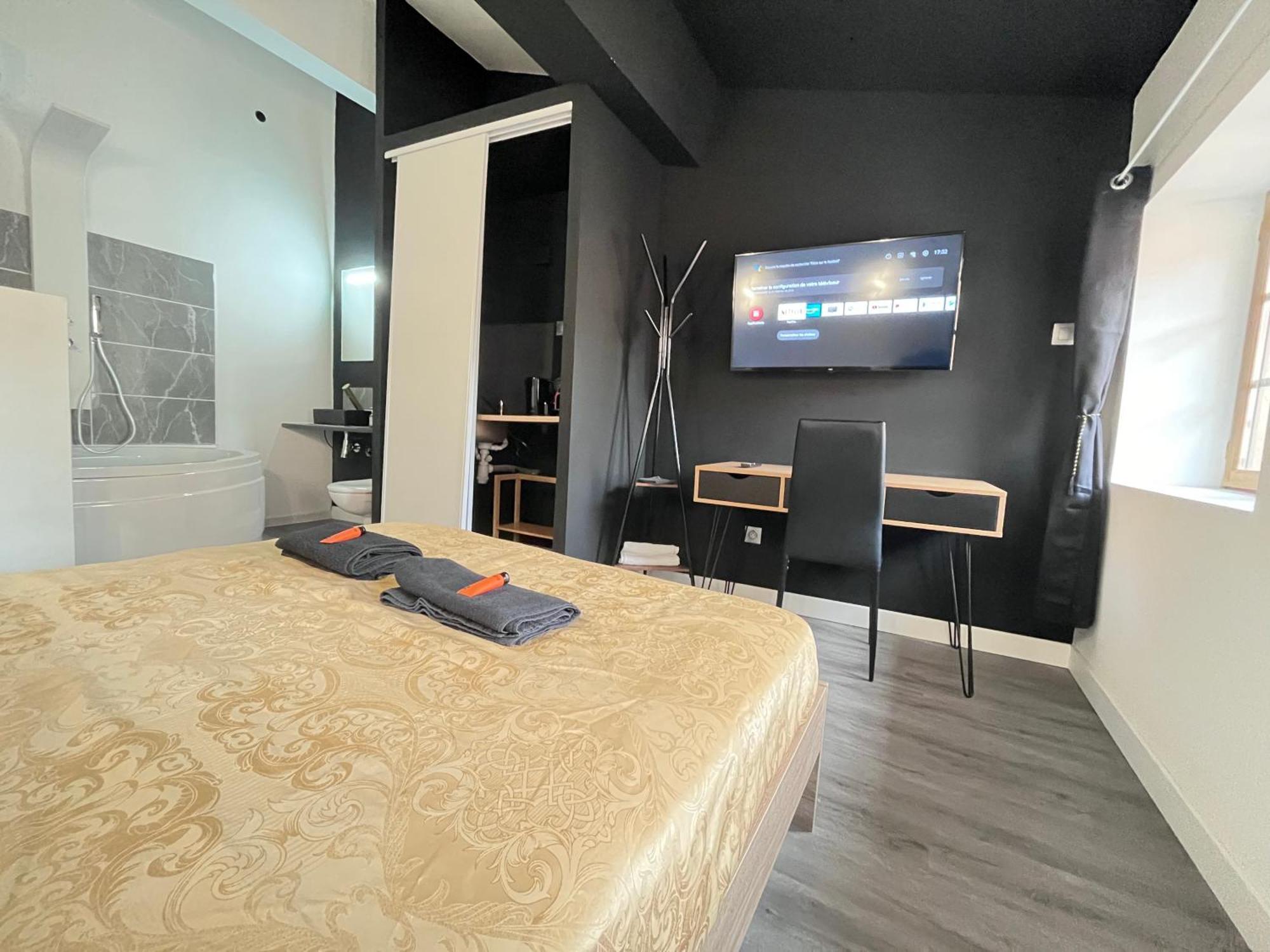Charmant Studio Baignoire Narbonne Buitenkant foto